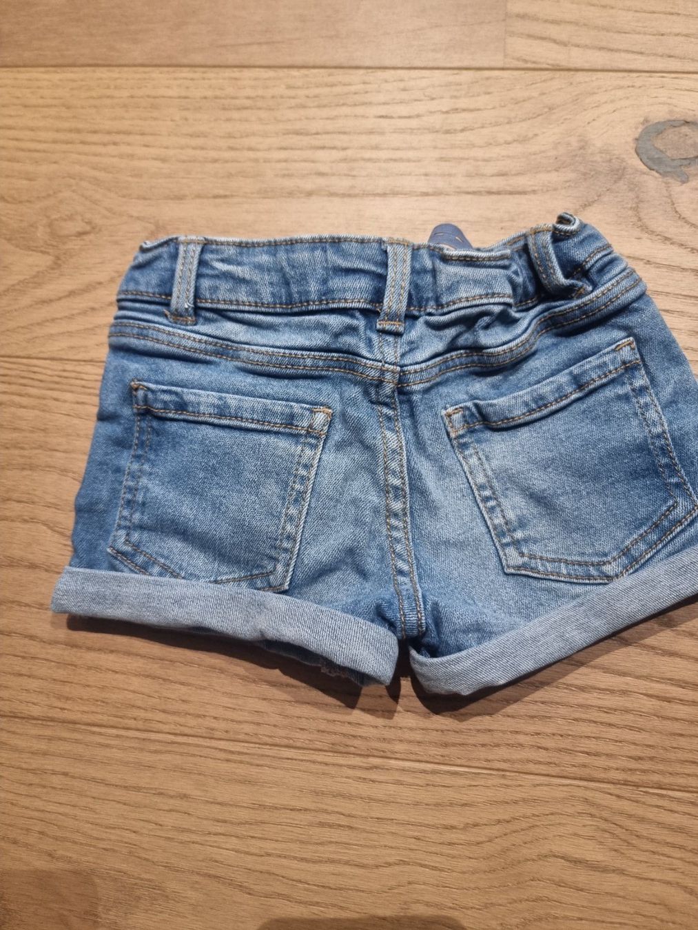 Manor Pantaloni: Manor Kids Jeansshorts, 104 – Usato da Buttikon SZ venduto da Limo180 1