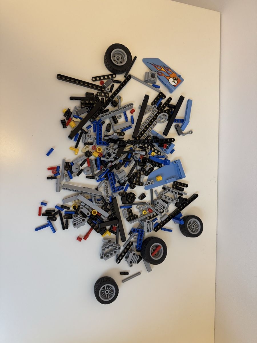 Lego Giocattoli: Lego Technik Set 42022 nicht Komplet – Usato da Langnau i. E. venduto da nic_dh5j 1