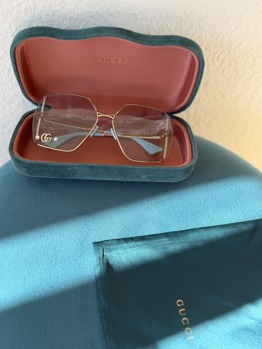Gucci Occhiali & Lenti: Stylish Gucci Sunglasses – Nuovo (secondo la descrizione) da Winterthur venduto da adriana_1000 1
