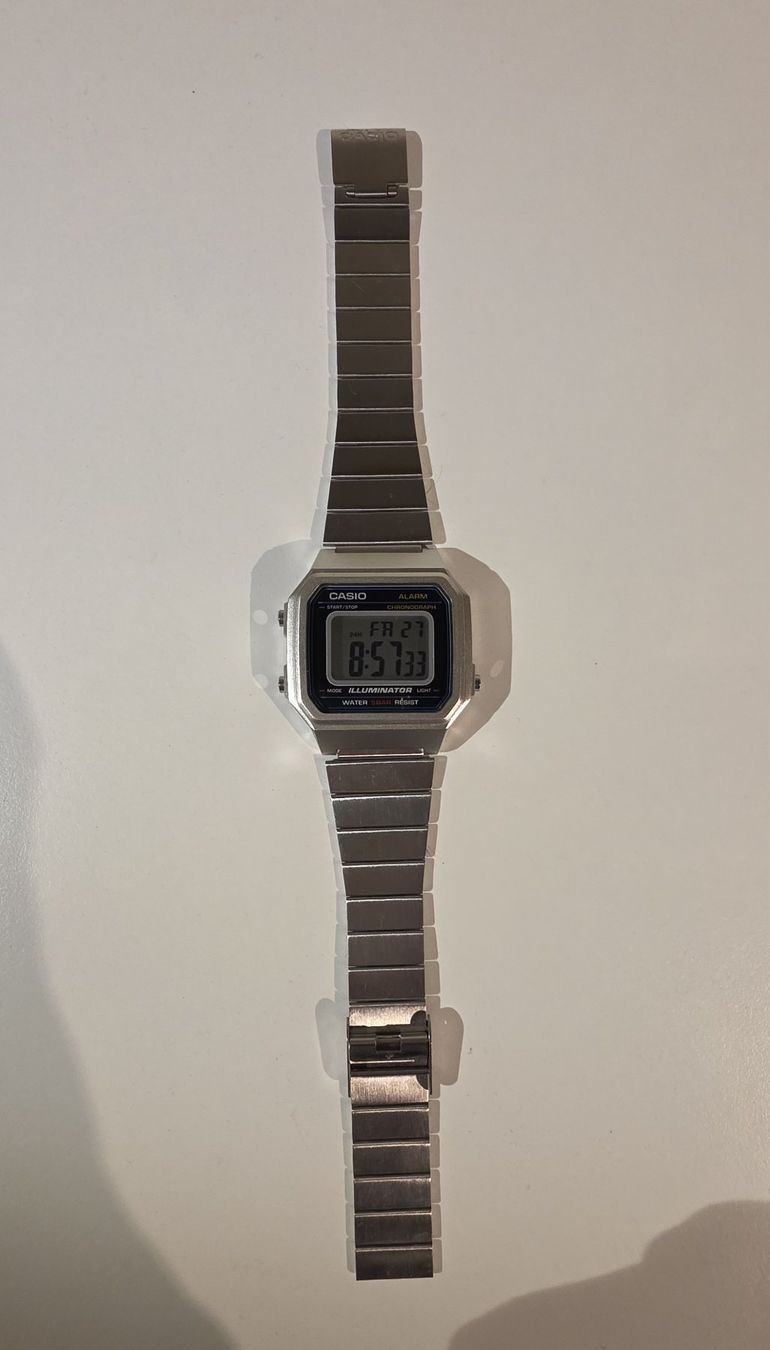 Casio Orologi: Casio Collection Digitaluhr silber – Nuovo (secondo la descrizione) da Wichtrach venduto da Croianer