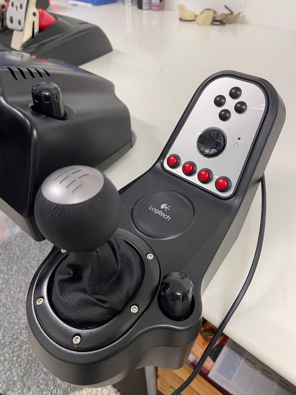 Logitech Controller: Logitech G27 Lenkrad - guter Zustand – Usato da Magden venduto da Blackcat0001 1