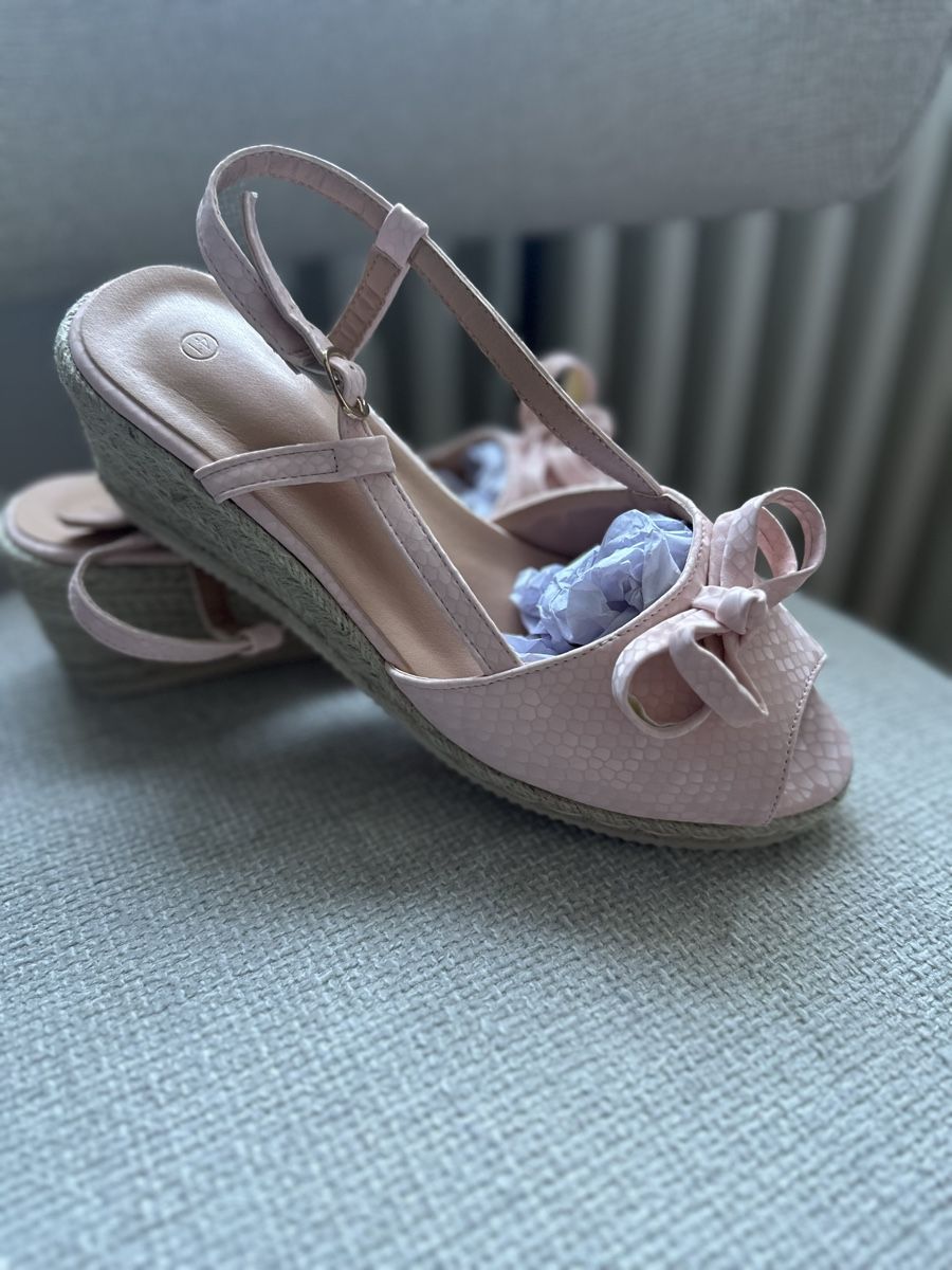 Damenschuhe: Neue Keilabsatz Sandalen hellrosa – Neu und originalverpackt aus Zürich von Chez_Dali 4