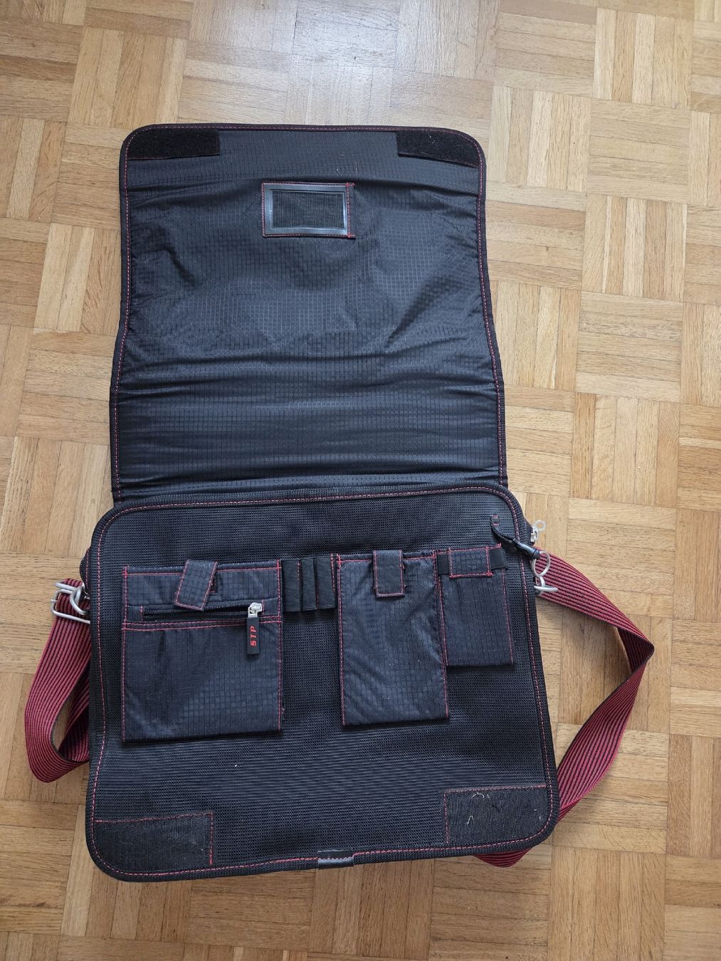 Koffer & Taschen: Laptop-Tasche STP  – Gebraucht aus Aarau von crissta 8