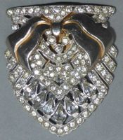 Bezaubernder Art-Deco Strass Kleiderclip, 1930er