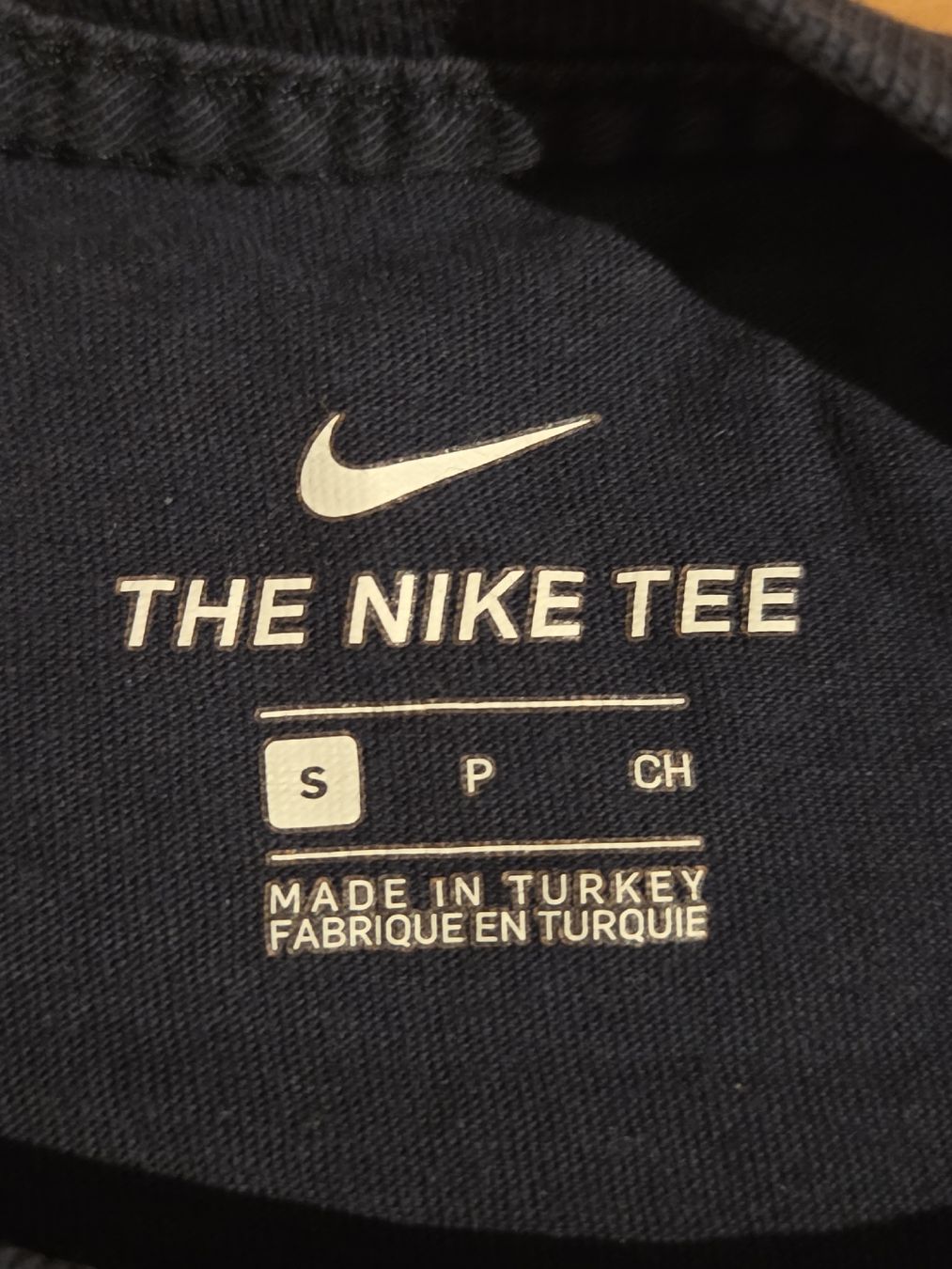 Nike T-shirt: Nike flower shirt – Usato da Bassersdorf venduto da ale_2ftz 2