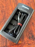 Batterieladegerät Energizer, wiederaufladbare NiMH-Batterien