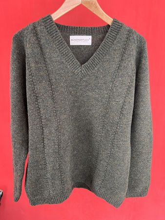 BÜNDNERTUCH Pullover grün 100% Merino Wolle Gr. L