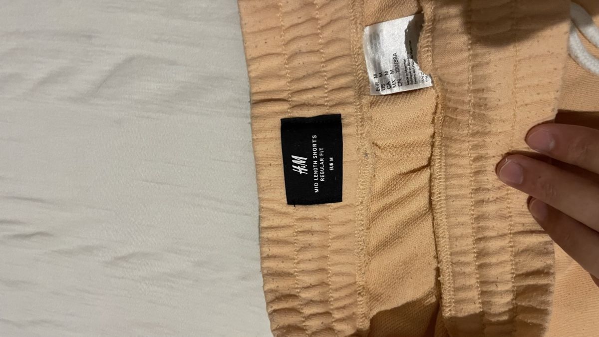 H&M Pantaloni: H&M kurze Trainerhose  – Usato da Derendingen venduto da iva_cm7m 1