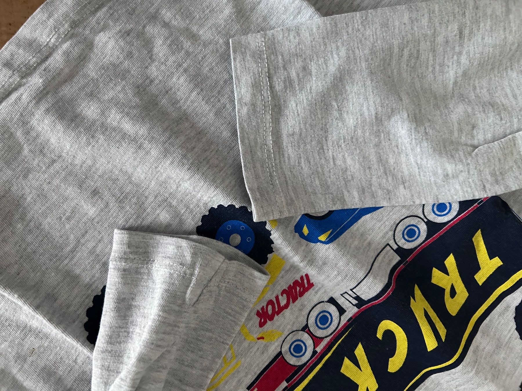 Maglioni & Felpe: Langarm Shirt Gr. 128 – Usato da Frauenfeld venduto da manuburg 2