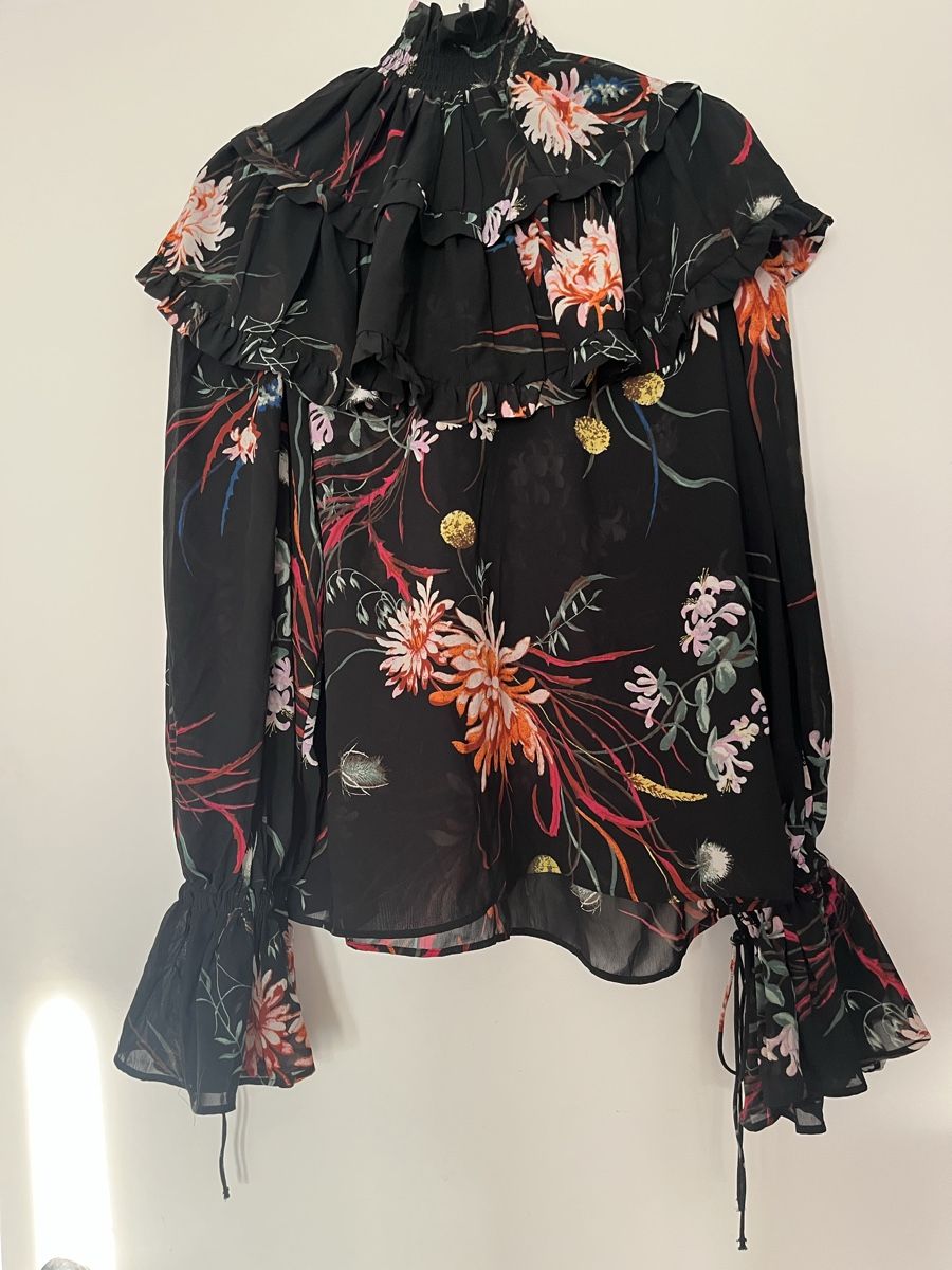 H&M Blusen: Elegante Bluse mit Blumenmuster, Grösse S, neuwertig – Neu (gemäss Beschreibung) aus Zürich von MariaSusanne 1
