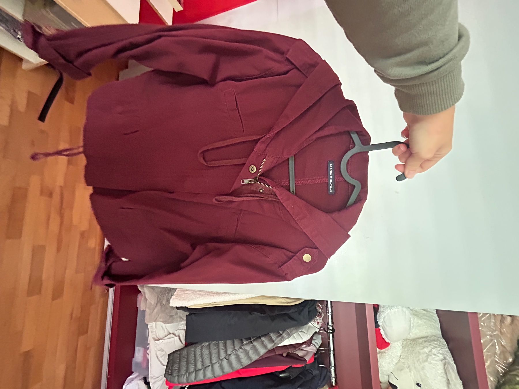 Brandy Melville Vestes: Jacke – D'occasion à Kilchberg ZH par Valentinastoira1 1