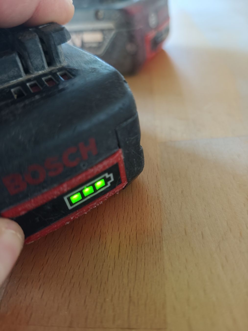 Bosch Tutti gli attrezzi: 2x Bosch 5.0 Ah akkus  – Usato da Hohenrain venduto da amberg15 1