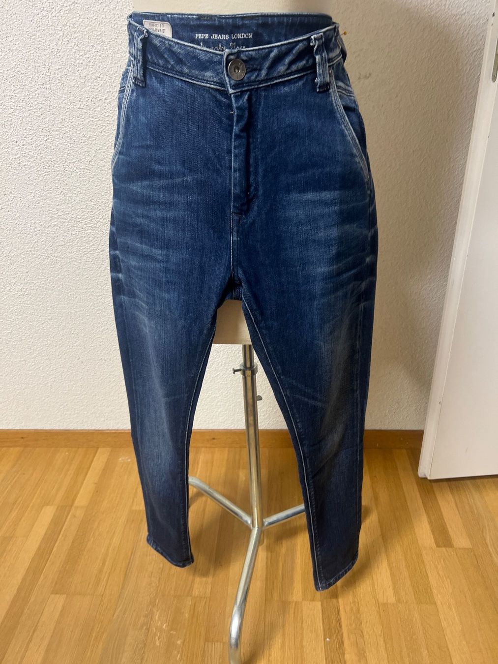 Pepe Jeans Jeans: Lässige Pepe Jeans 27 – Usato da Maienfeld venduto da 8796