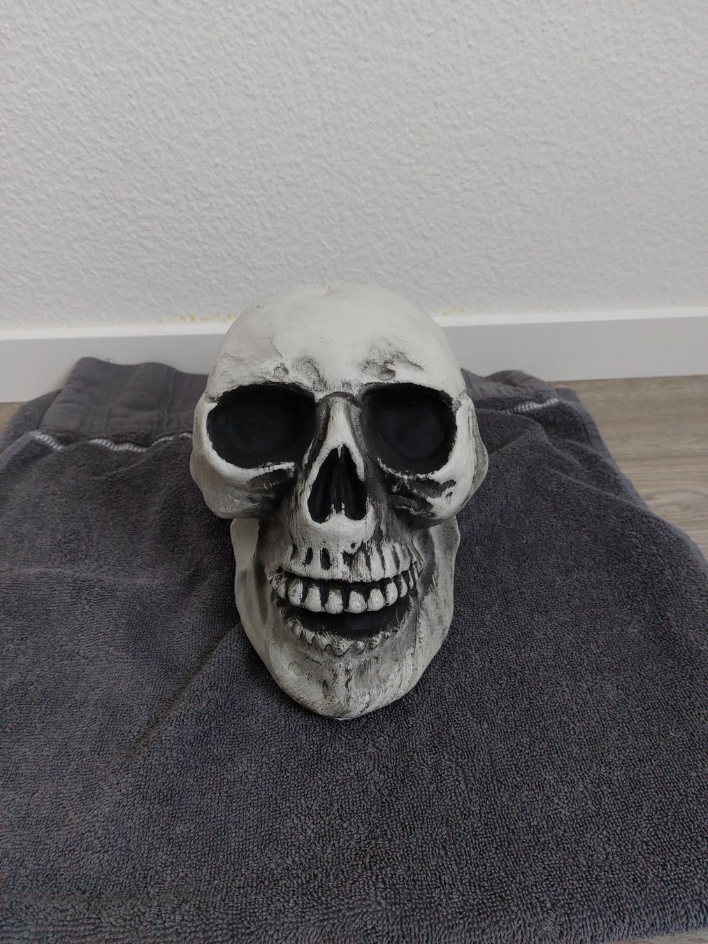 Tutte le decorazioni: Halloweendeko Schädel Plastik – Nuovo (secondo la descrizione) da Wangs venduto da Manda30
