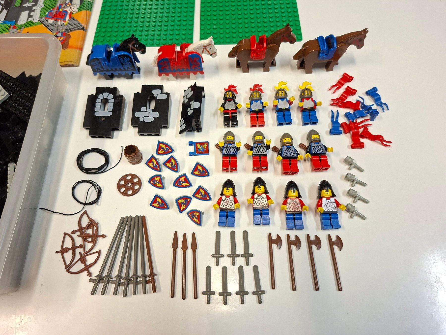 Lego Spielzeuge: Lego 6085 Black Knights Black Monarch's Castle – Gebraucht aus Sils im Domleschg von AMAG_AUDI_ZH 2