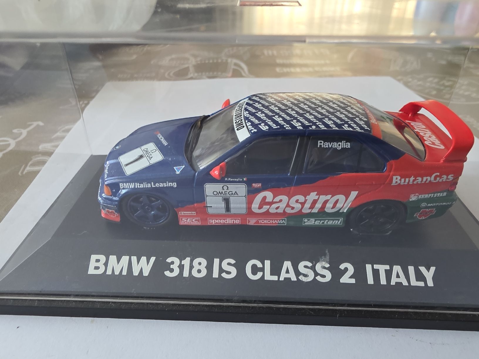 BMW Modellini d'auto: BMW 318I  – Nuovo e nell'imballaggio originale da Alpnach Dorf venduto da Claudio1488