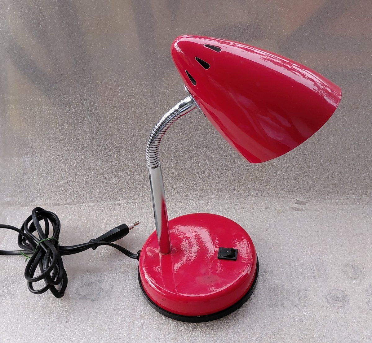 Lampade: Vintage rote Lampe -F55 – Usato da Morges venduto da vimajes12 2