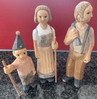 Vintage Holzfiguren-Set, handgeschnitzt, Bauernfamilie,