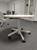 Neuwertige Stehtische STEELCASE TouchDown (höhenverstellbar)