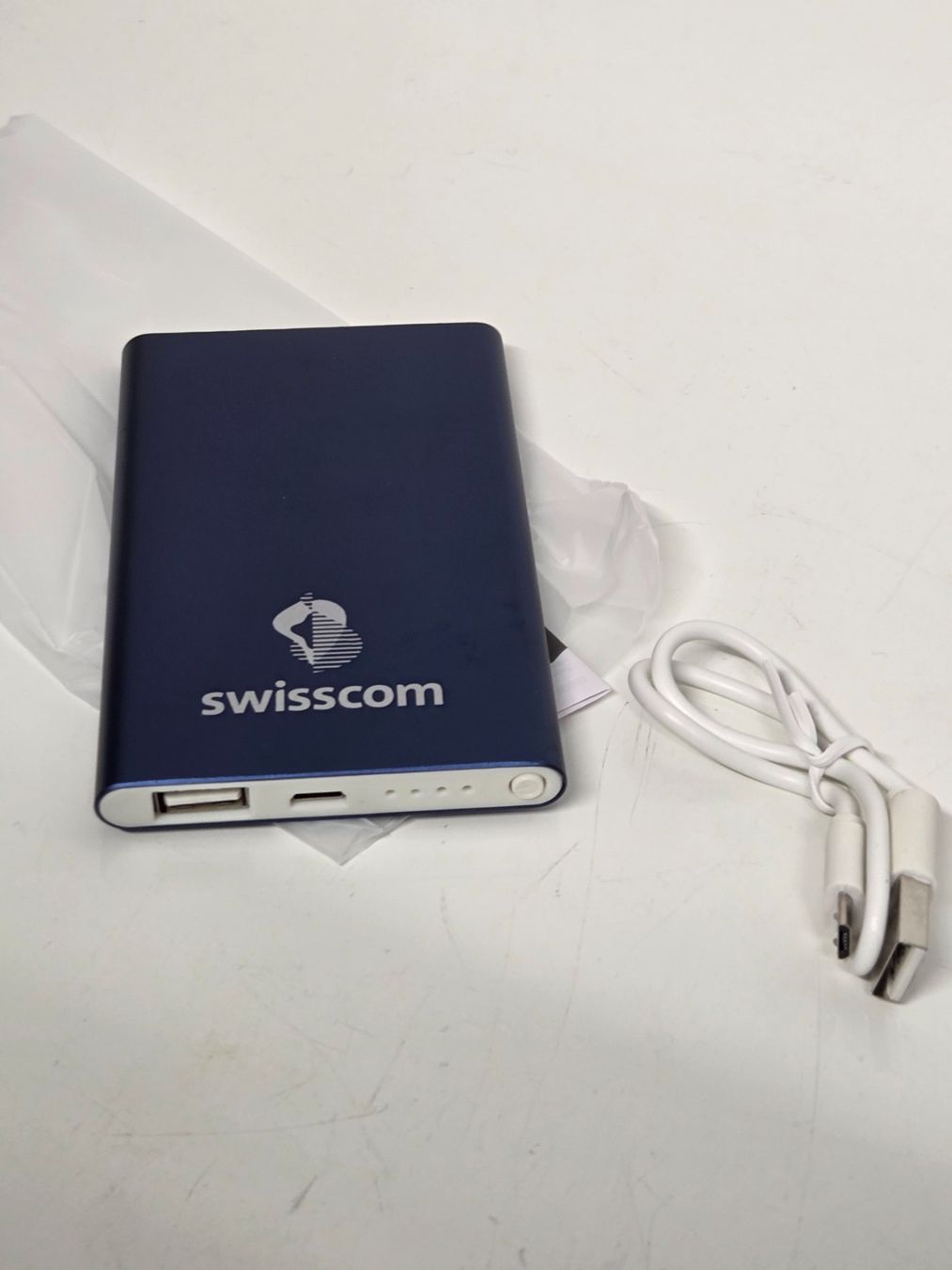 Caricabatterie: Swisscom Powerbank, Neuwertig – Nuovo (secondo la descrizione) da Chur venduto da Einszweidreiviermein 2