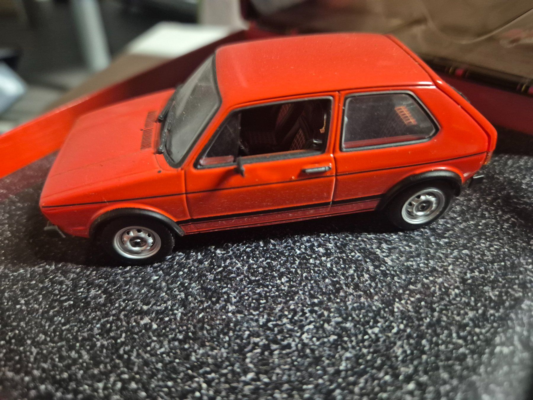 Volkswagen Modellautos: VW Golf GTI 1 – Gebraucht aus Moutier von cat365 1