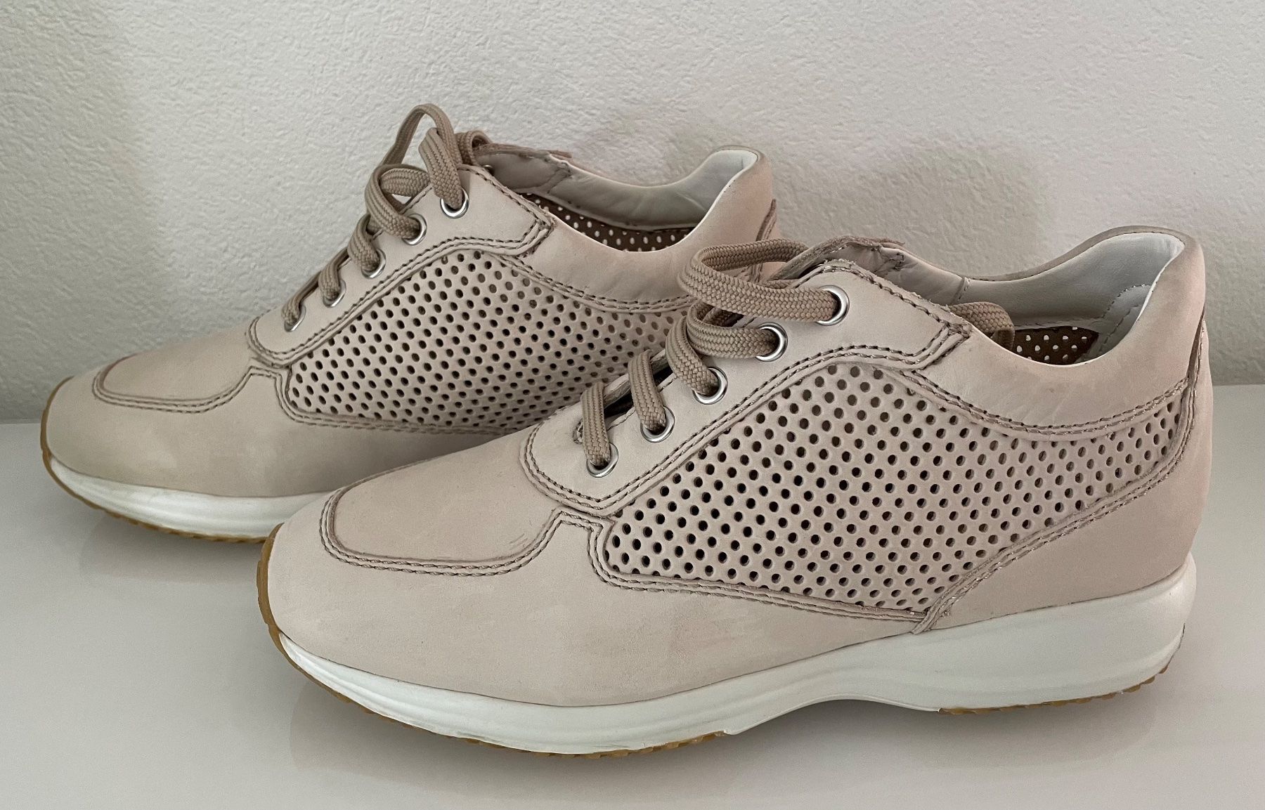 Geox Damenschuhe: Damen Geox Sneaker Grösse 38 – Gebraucht aus Schaffhausen von London114 3