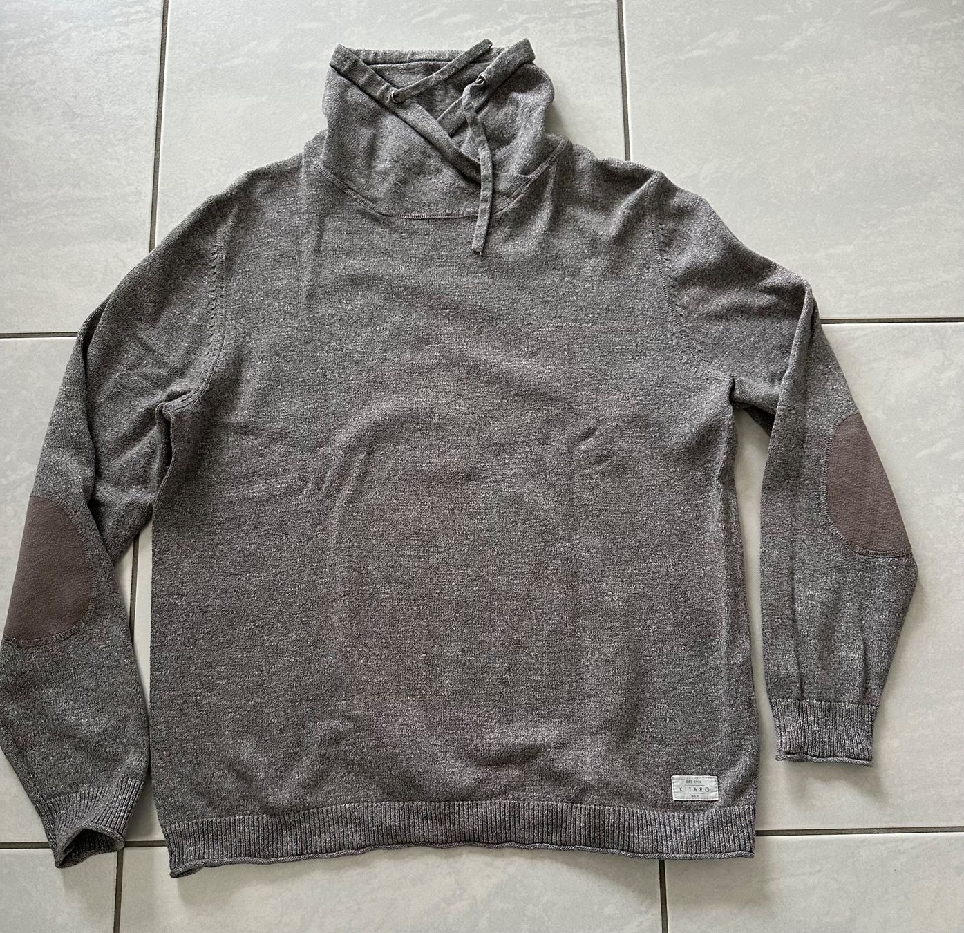 Pullover & Sweatshirts: Pullover – Gebraucht aus Embrach von aha55