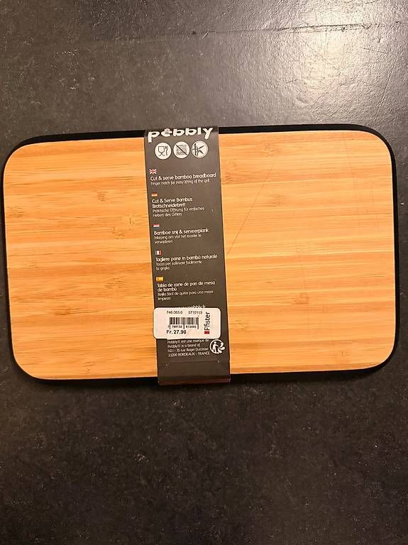 Holzartikel: Pebbly bamboo breadboard – Gebraucht aus Zürich von sua_8b9h 1