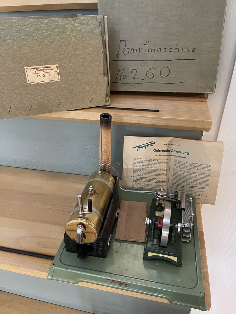 Kit di modellismo & Modellini statici: Fleischmann Dampfmaschine Nr. 260 – Nuovo (secondo la descrizione) da Bichwil venduto da chilliboy