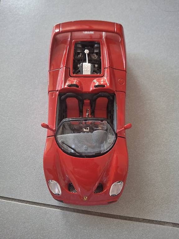 Giocattoli: Ferrari Spielzeugauto – Usato da Dübendorf venduto da lar_95t9