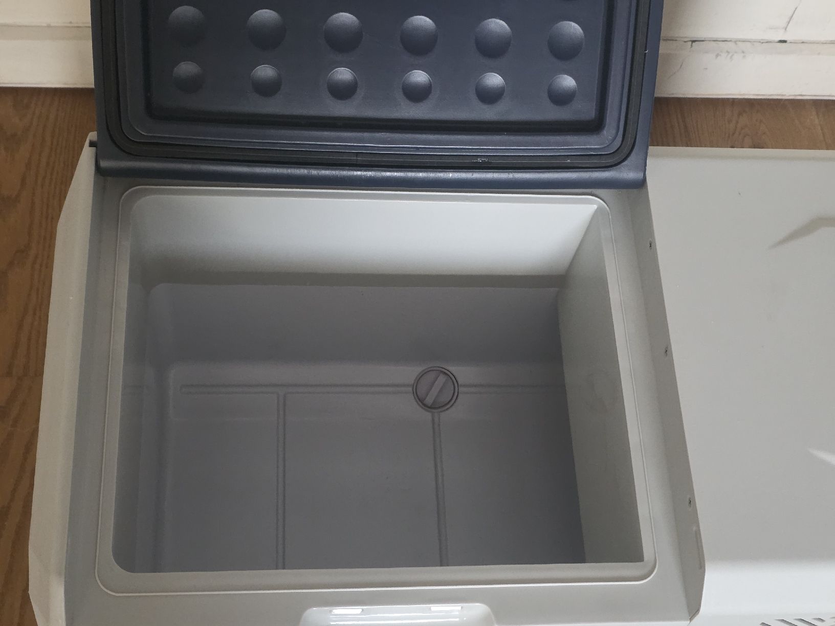 Réfrigérateurs et refroidissement: Kompressor Kühlbox 30 Lt. KESSER – D'occasion à Metzerlen par briwoo 2