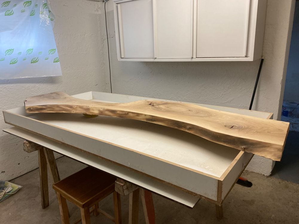 Articoli in legno: Nussbaum Massivholz – Usato da Niederuzwil venduto da gullipulli 3