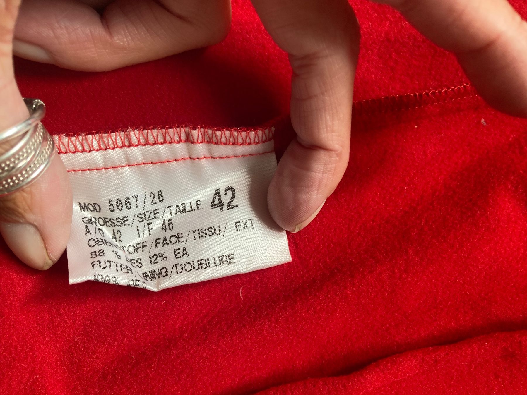 Allsport Giacche: Allsport Sportjäckchen rot – Usato da Basel venduto da Myriam3 3