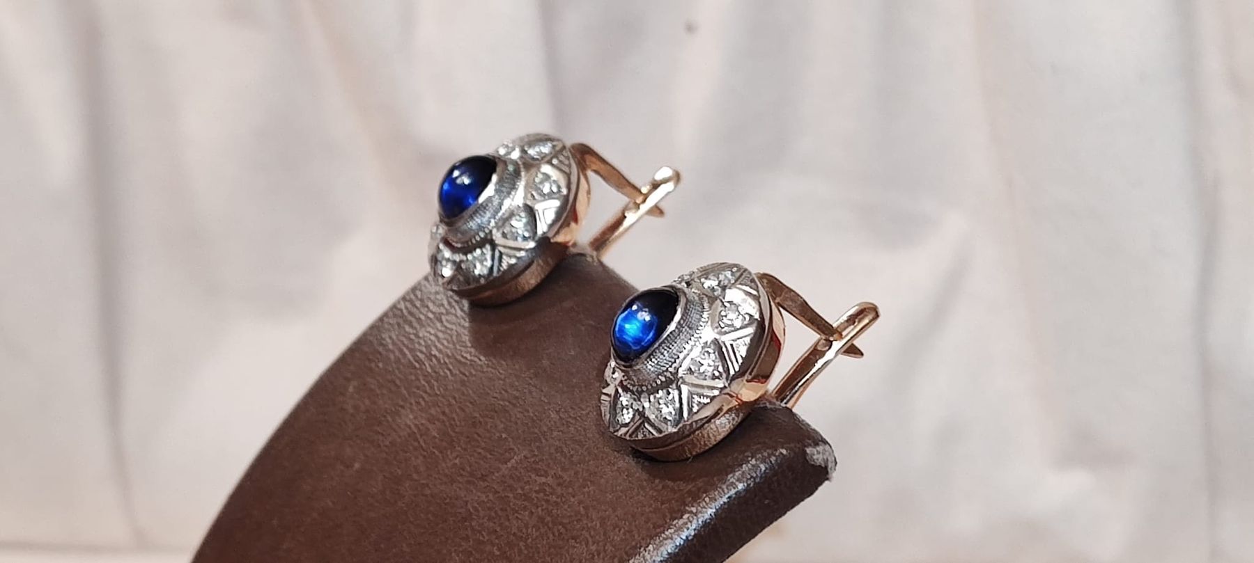 Orecchini pendenti & Orecchini a lobo: Ohrringe mit Diamanten und Saphiren – Nuovo (secondo la descrizione) da Zürich venduto da edu_kvc6 1
