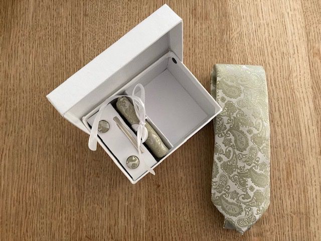 Cravates: Krawatten-Set mit Manschettenknöpfen und Einstecktuch – Neuf avec emballage d'origine à Weiningen ZH par Samsonite7