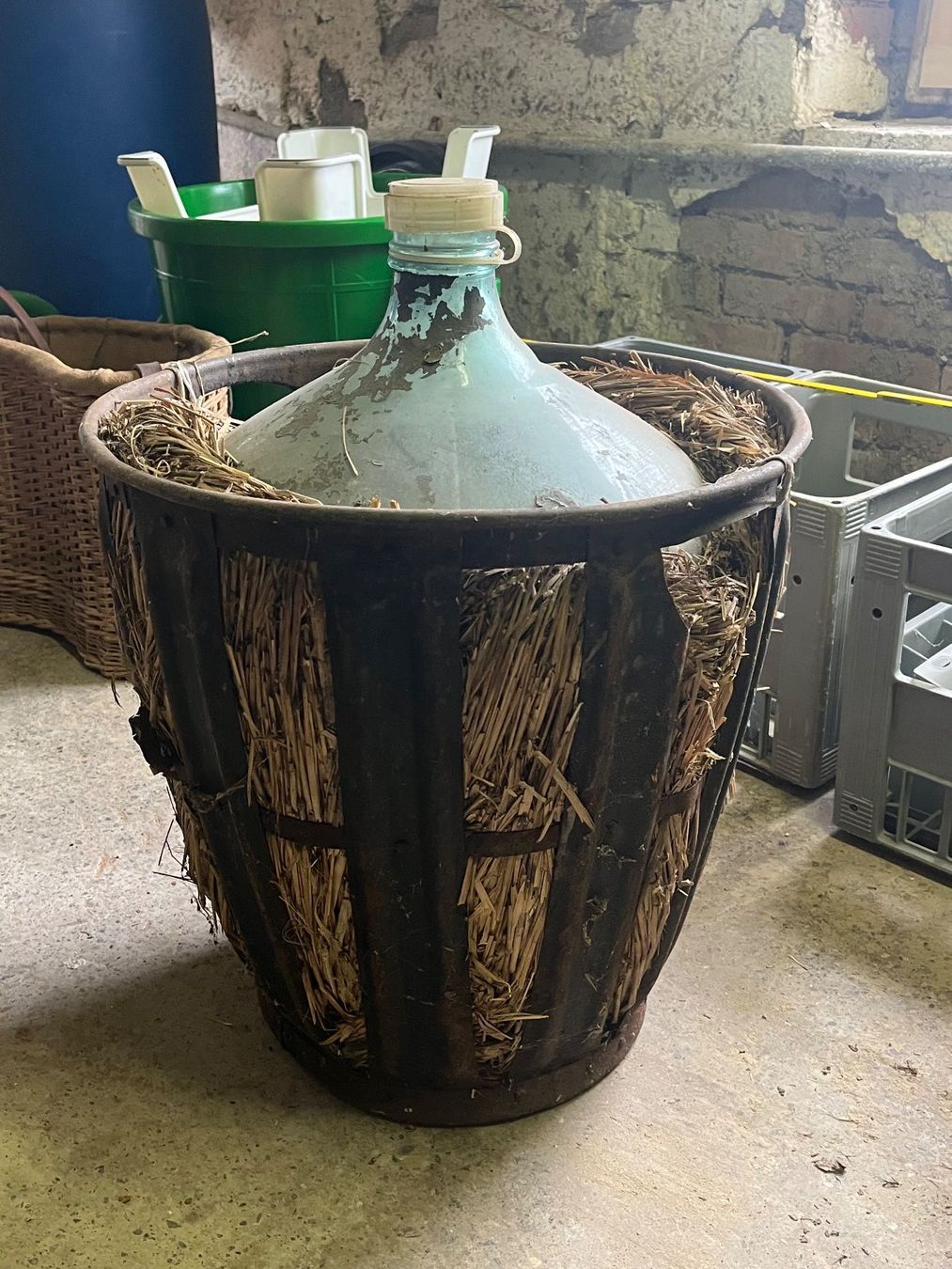 Bottiglie: Nostalgische Korbflasche in gutem Zustand – Usato da Rickenbach ZH venduto da Urmel3 1