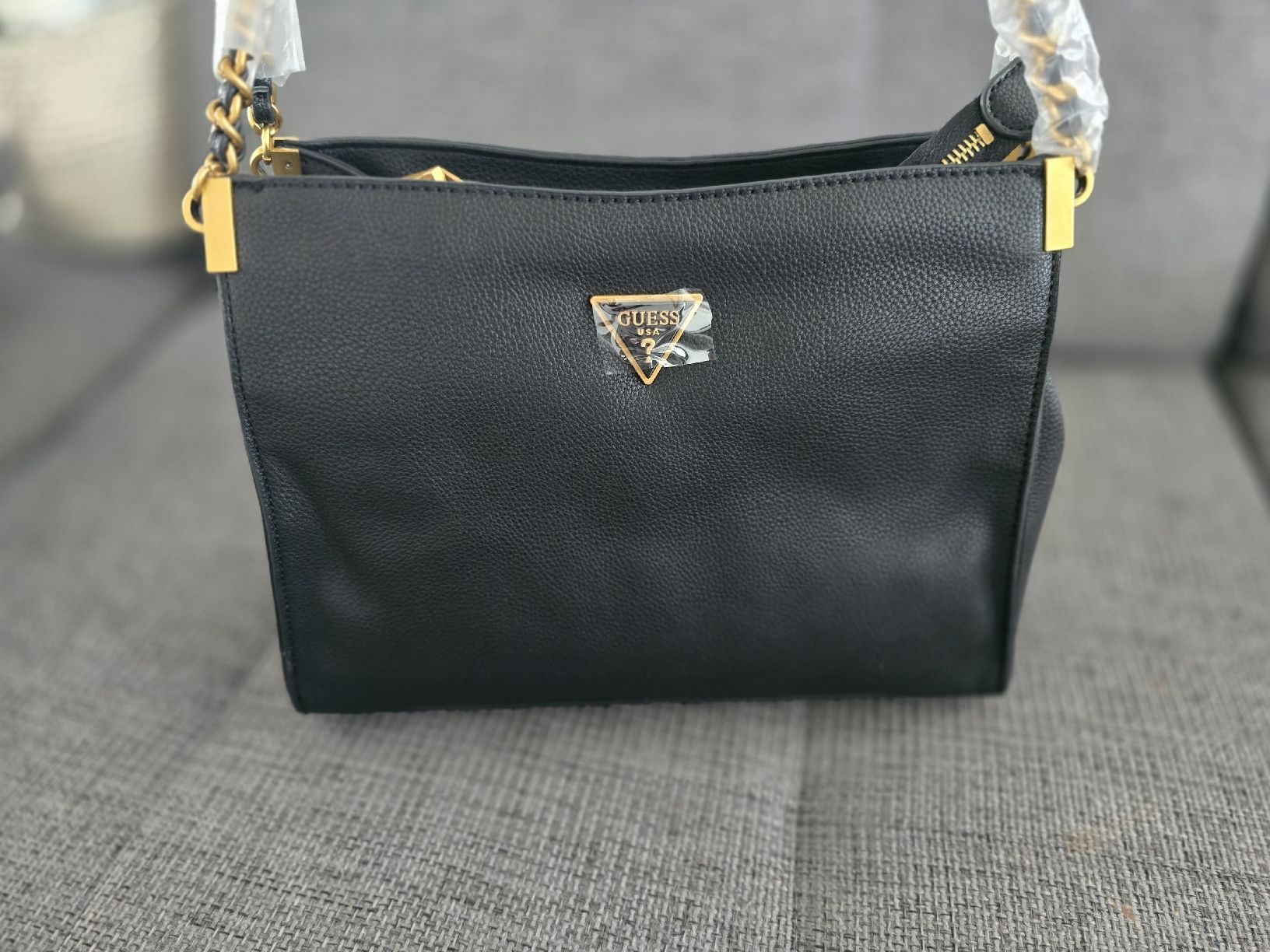 Guess Taschen für Damen: Guess Bag schwarz NEU – Neu und originalverpackt aus Landquart von eni444 3
