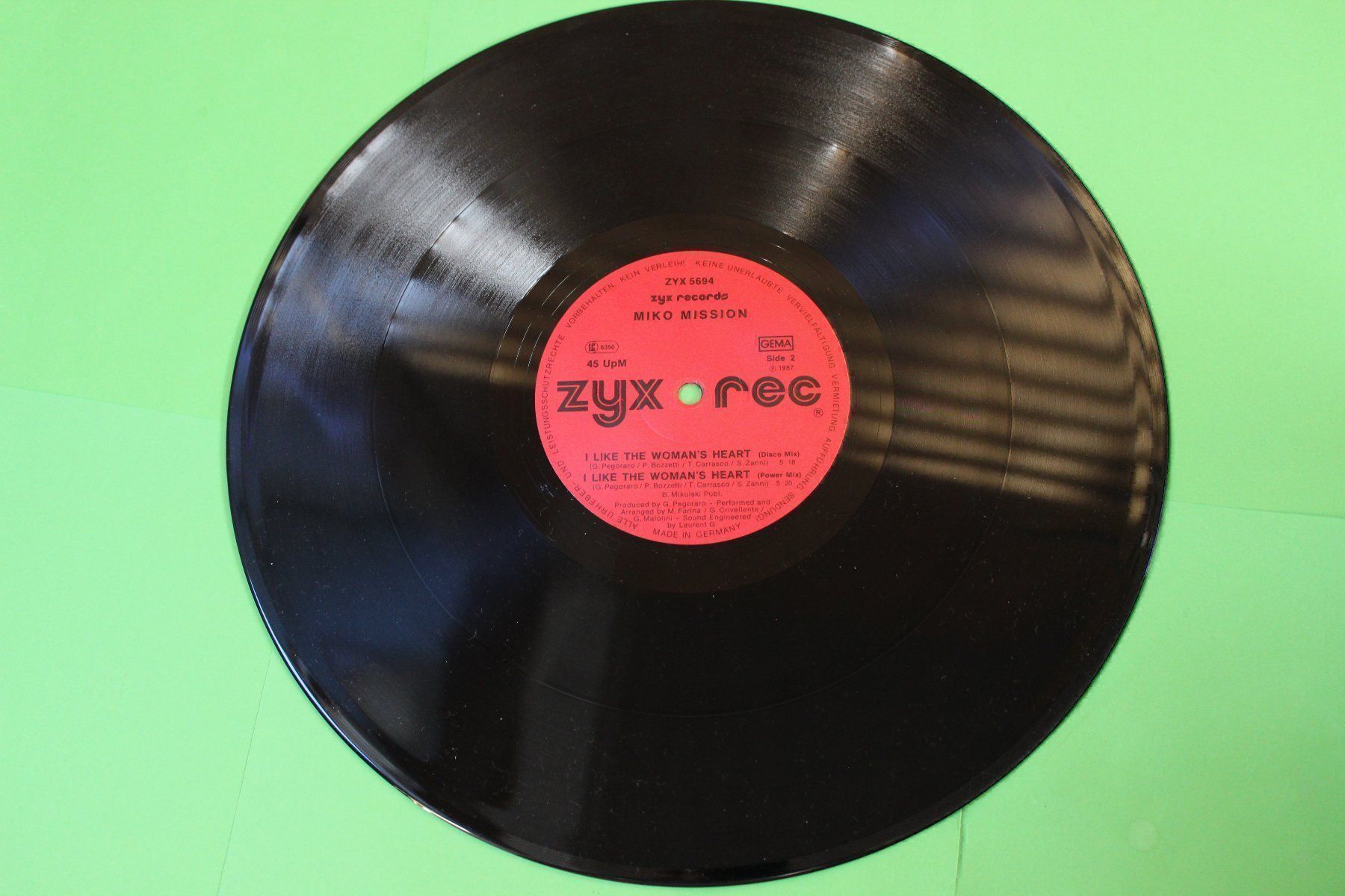 Dischi in vinile: Miko Mission - Toc Toc Toc ITALO DISCO 12" Vinyl Maxi 1987 – Usato da Tübach venduto da JamesStone 4