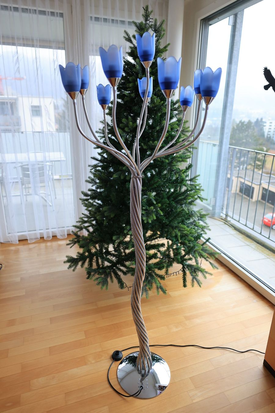 Lampen: Stehlampe im Tulpendesign blau mit Chrom – Gebraucht aus Adliswil von Making
