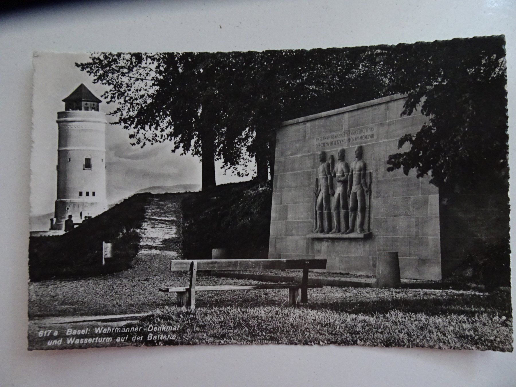 Cartoline postali: Postkarte Basel: Wehrmänner Denkmal und Wasserturm – Usato da Winkel venduto da rsuzh