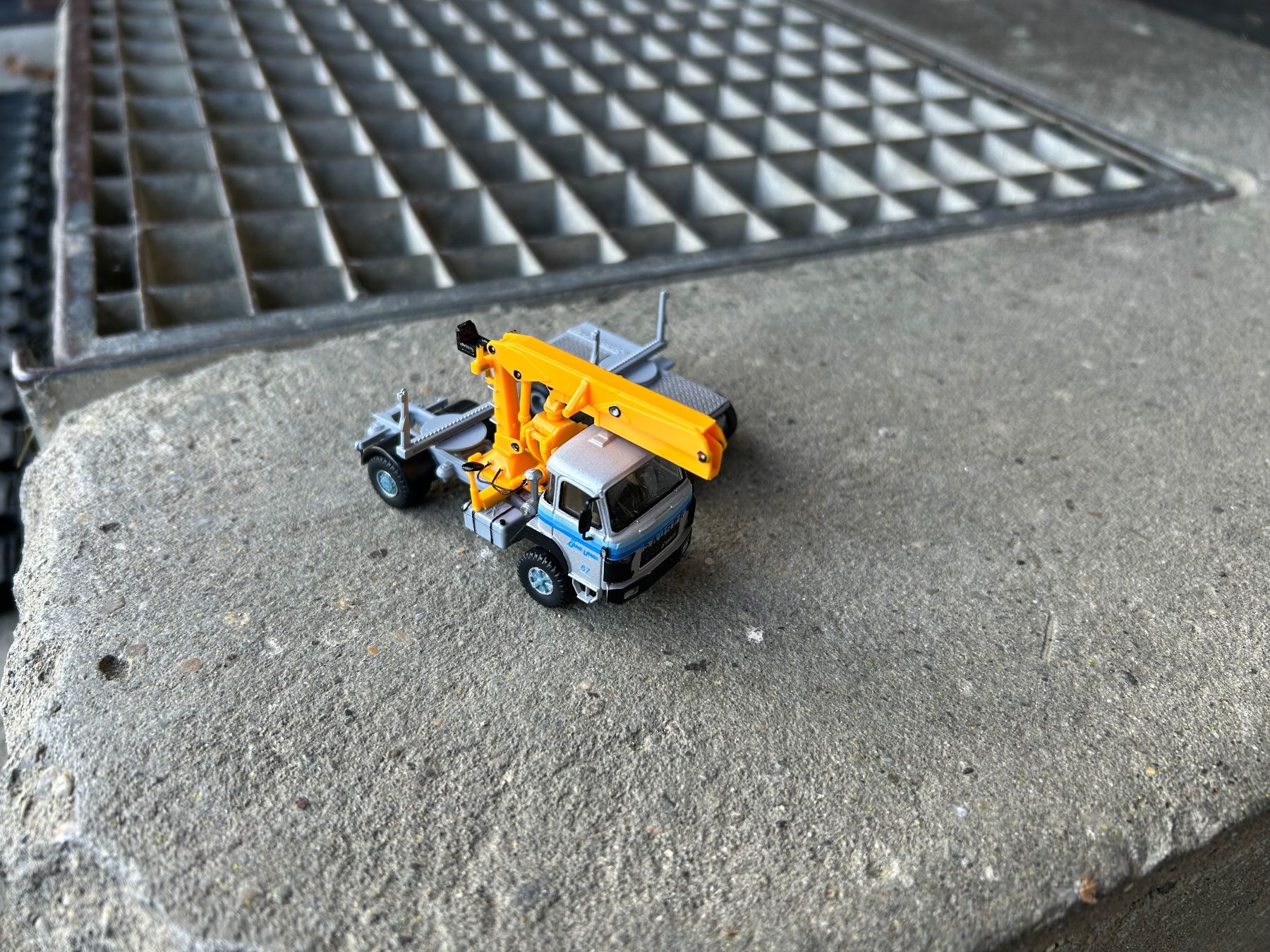 Herpa Modellini d'auto: Saurer Holzkran – Nuovo (secondo la descrizione) da Meienried venduto da janosch7 2