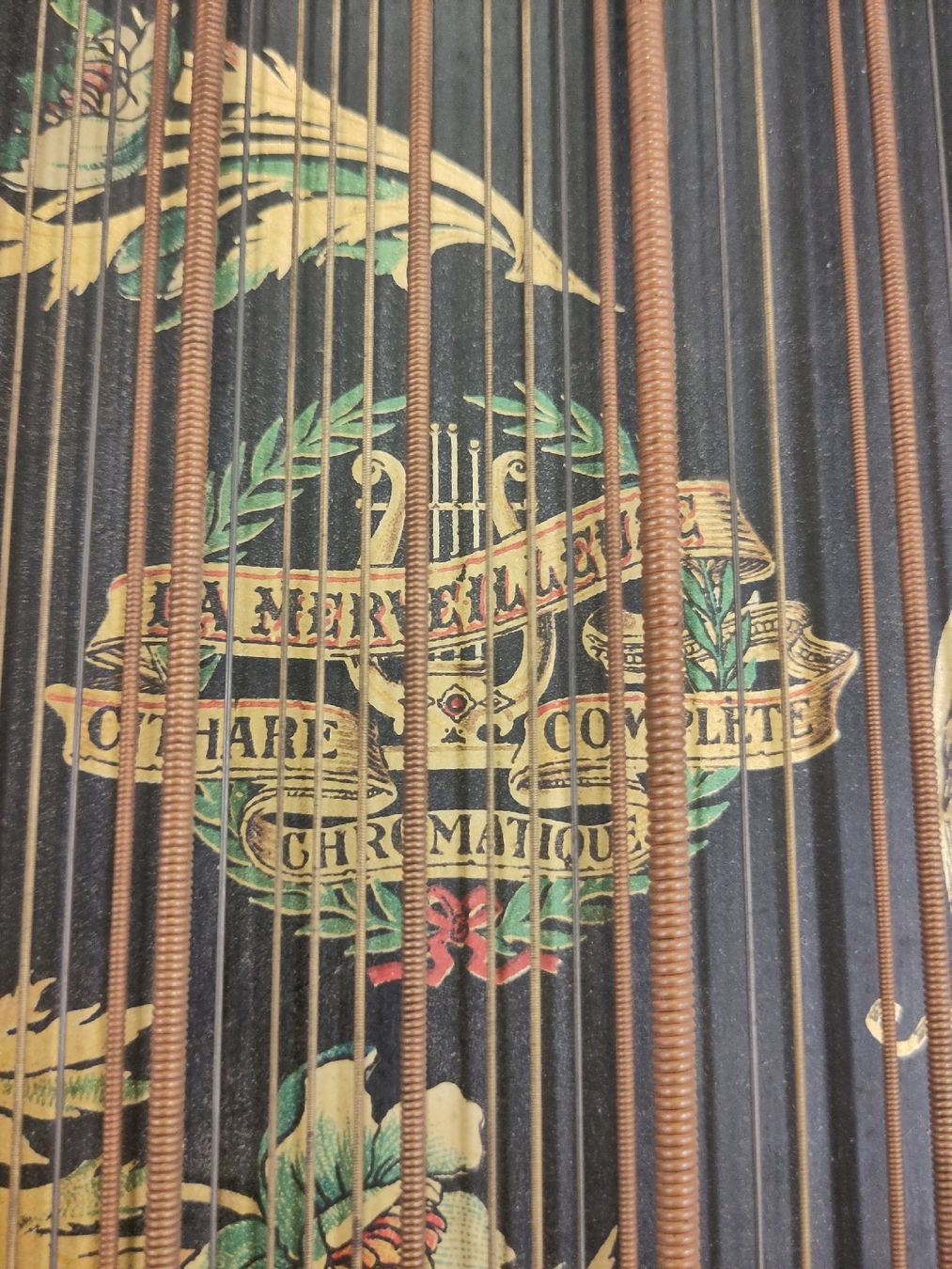 Strumenti musicali: Antiker Zither Helvetia – Usato da Pratteln venduto da Cartonsducoeur_bl 2