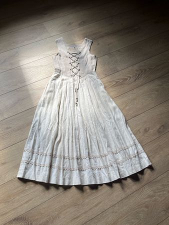 Dirndl im Landhausstil, Grösse 36