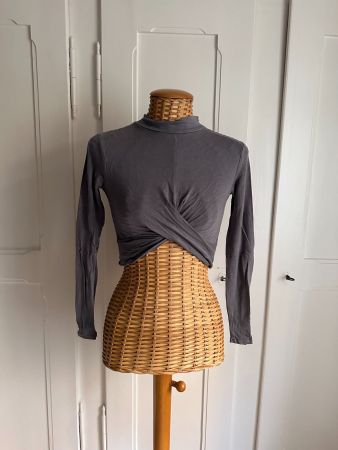 TOPSHOP - cropped Langarmshirt grau 34