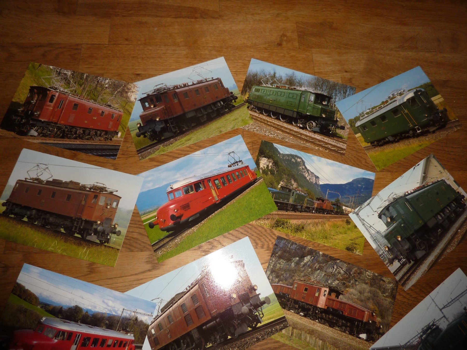 Cartoline postali: SBB Ansichtskarten Serie - 16 Elektro Veteranen – Nuovo e nell'imballaggio originale da Hochfelden venduto da swissice 1