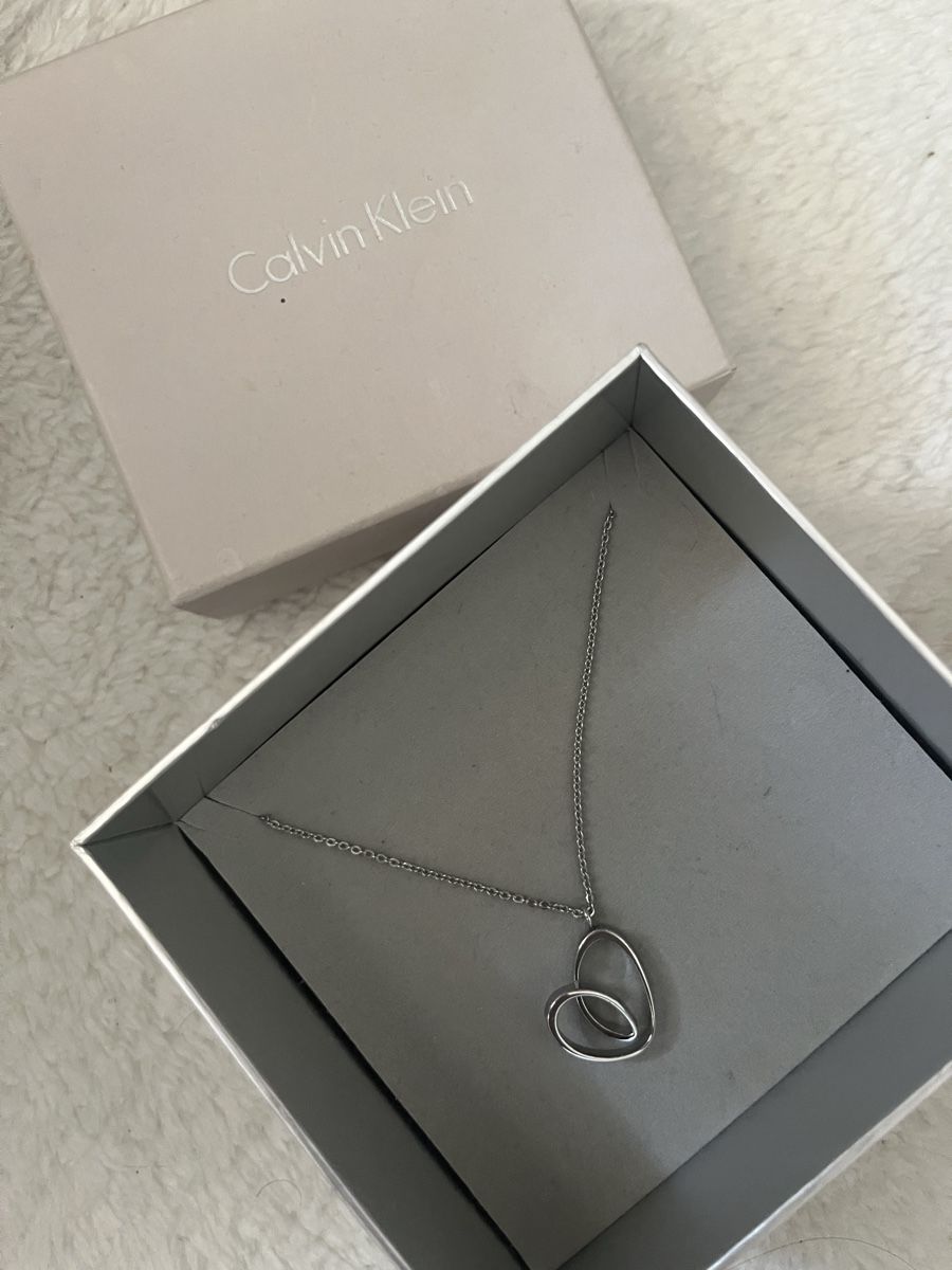 Calvin Klein Catenine: collier Calvin Klein cœur argenté – Nuovo (secondo la descrizione) da Pully venduto da del_x2mk