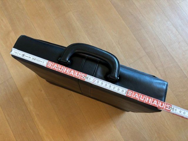 Valigie & Borse: Elegante Ledertasche / Laptoptasche – Usato da Bergdietikon venduto da Zilpzalp84 4