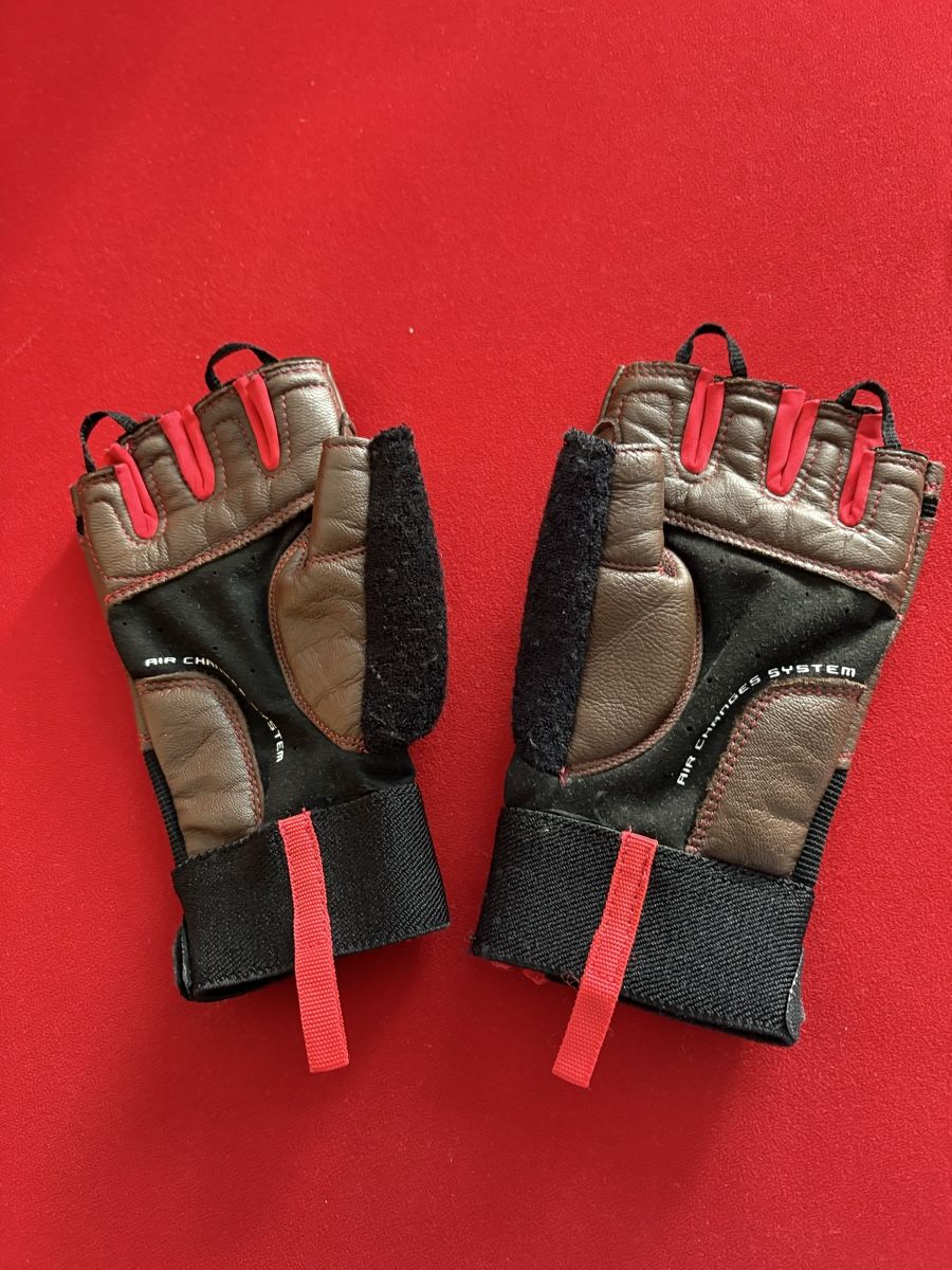 Sonstige Accessoires für Herren: Body Attack Gym Trainingshandschuhe, Grösse M – Gebraucht aus Gutenswil von mic_lgx6 1