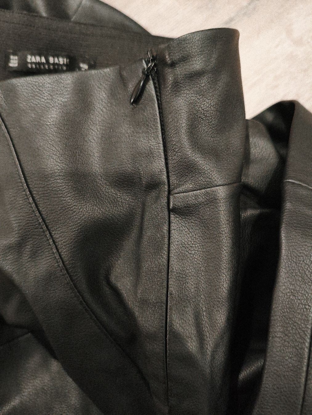 Zara Pantaloni: pantaloni poliestere – Nuovo (secondo la descrizione) da Bioggio venduto da OresteIronix 3