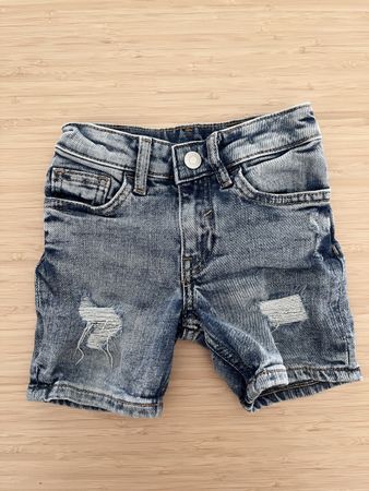 Short en jeans H&M déchiré été taille 92-98 cm
